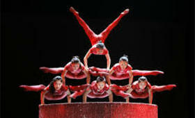 Cirque shangai acrobates costumes spectacle equipe