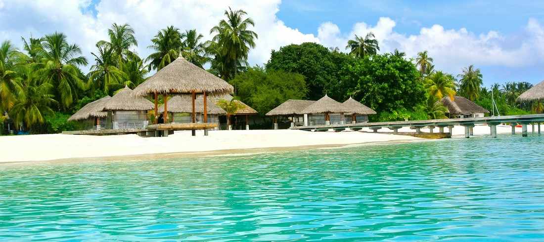 Olhuveli Maldives atoll eau paradisiaque sable fin plage