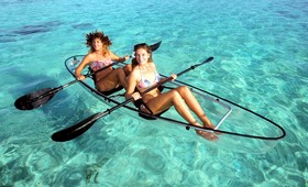 bora bora activite kayak transparent eau poissons