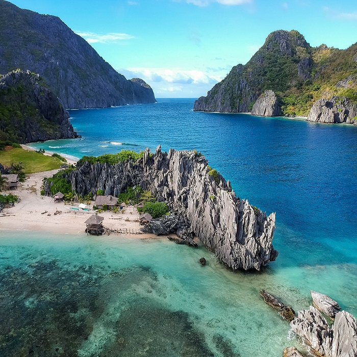 voyage asie tourisme philippines el nido paysage falaises eau turquoise plage