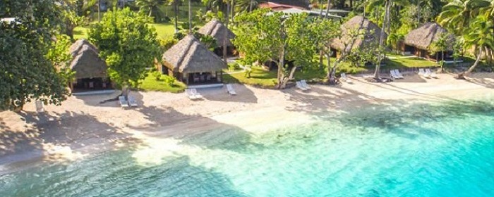 voyage tourisme tahiti polynesie plage sable foret maisons palmiers