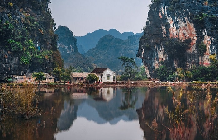vietnam paysage ninh binh voyage riziere asie falaises